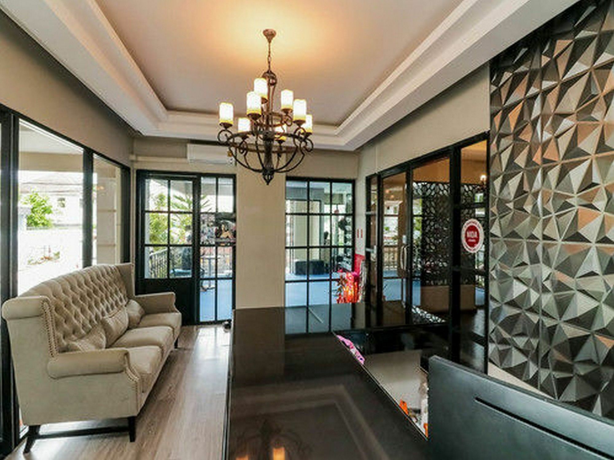 Marisa Residence Бангкок Екстер'єр фото
